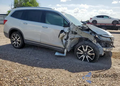 2021 Honda Pilot Touring z USA, uszkodzony, nr VIN 5FNYF5H62MB011807